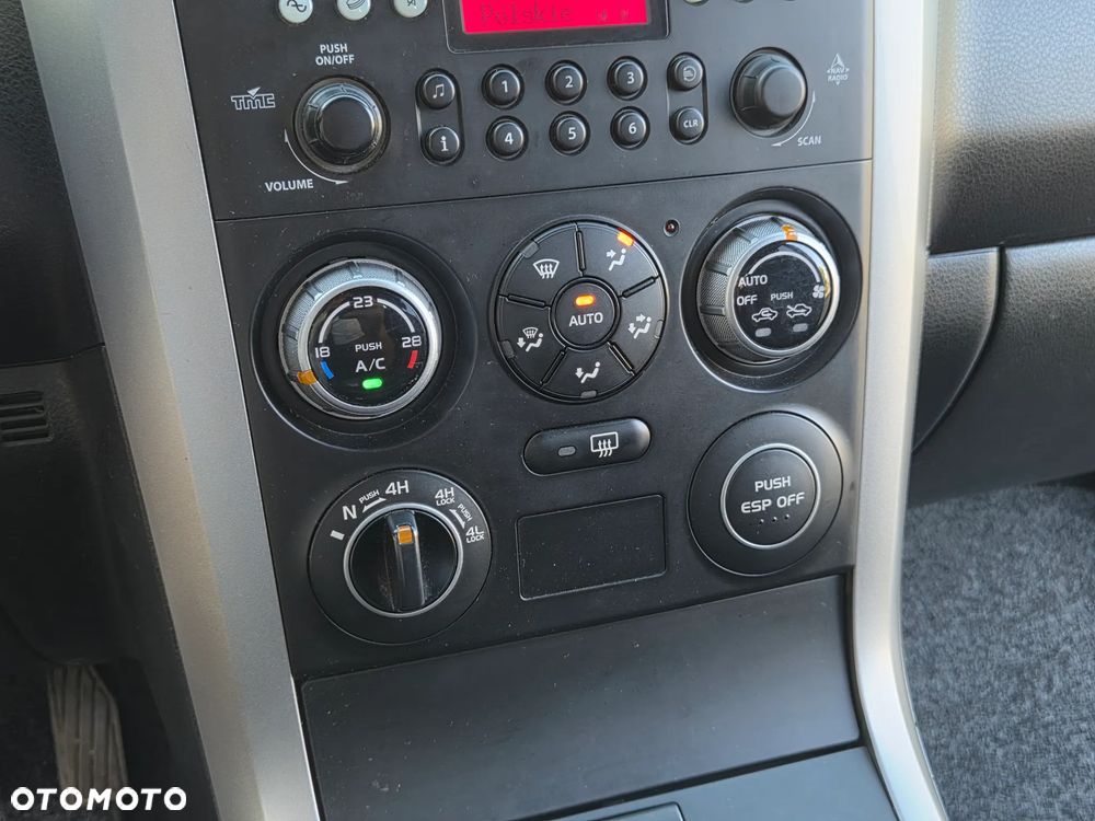 Suzuki Grand Vitara 1.9 DDiS Comfort DPF Family - 36