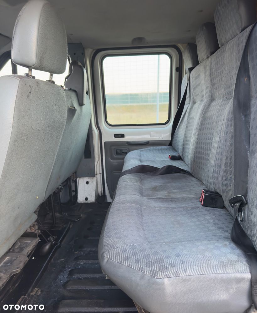 Ford Transit - 13