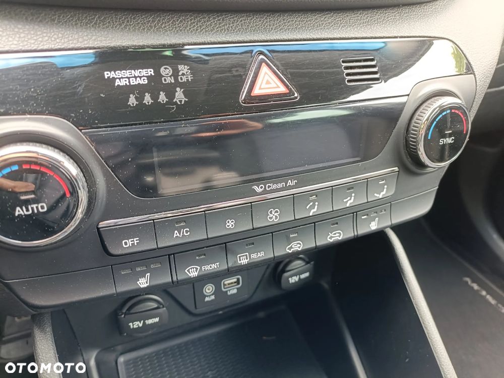 Hyundai Tucson 2.0 CRDI BlueDrive Style 2WD - 29