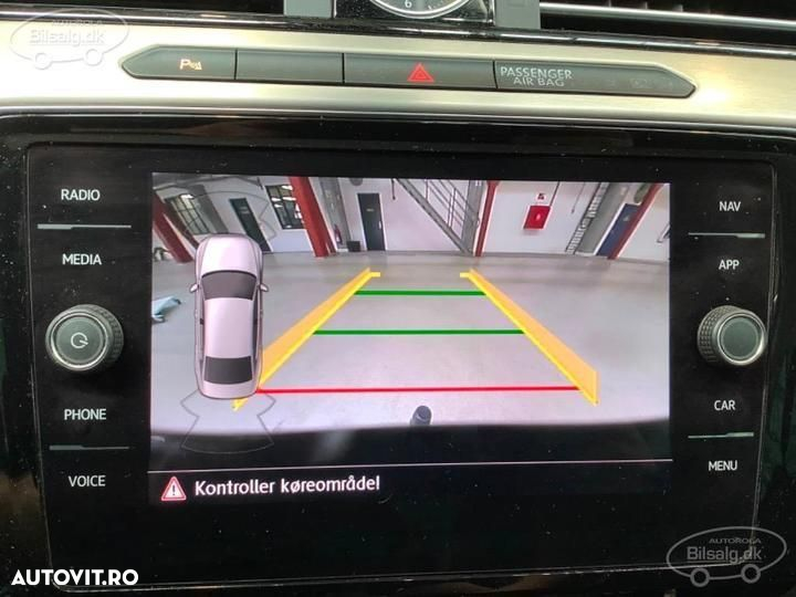 Volkswagen Passat - 24