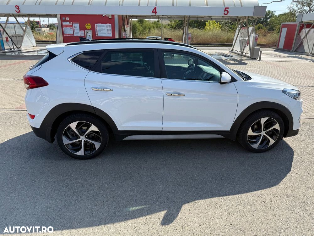 Hyundai Tucson 2.0 CRDI 4WD 6AT Luxury Pack+ - 3