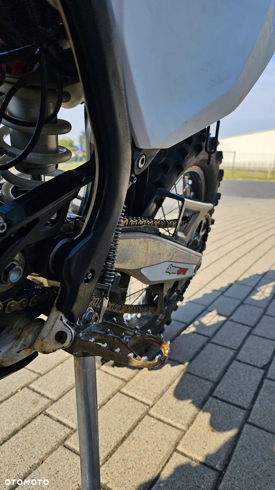 Husqvarna FE - 27