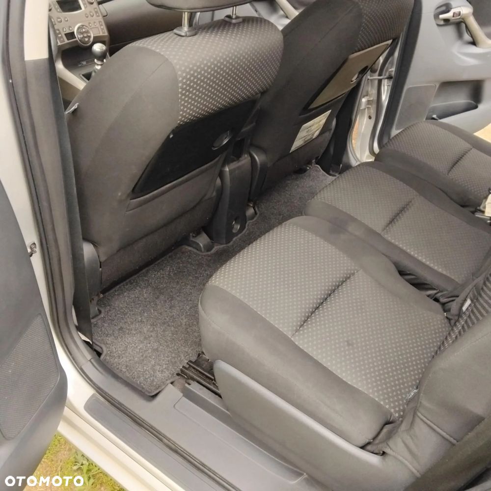 Toyota Verso 2.0 D-4D - 14