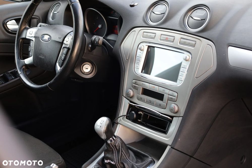 Ford Mondeo - 9