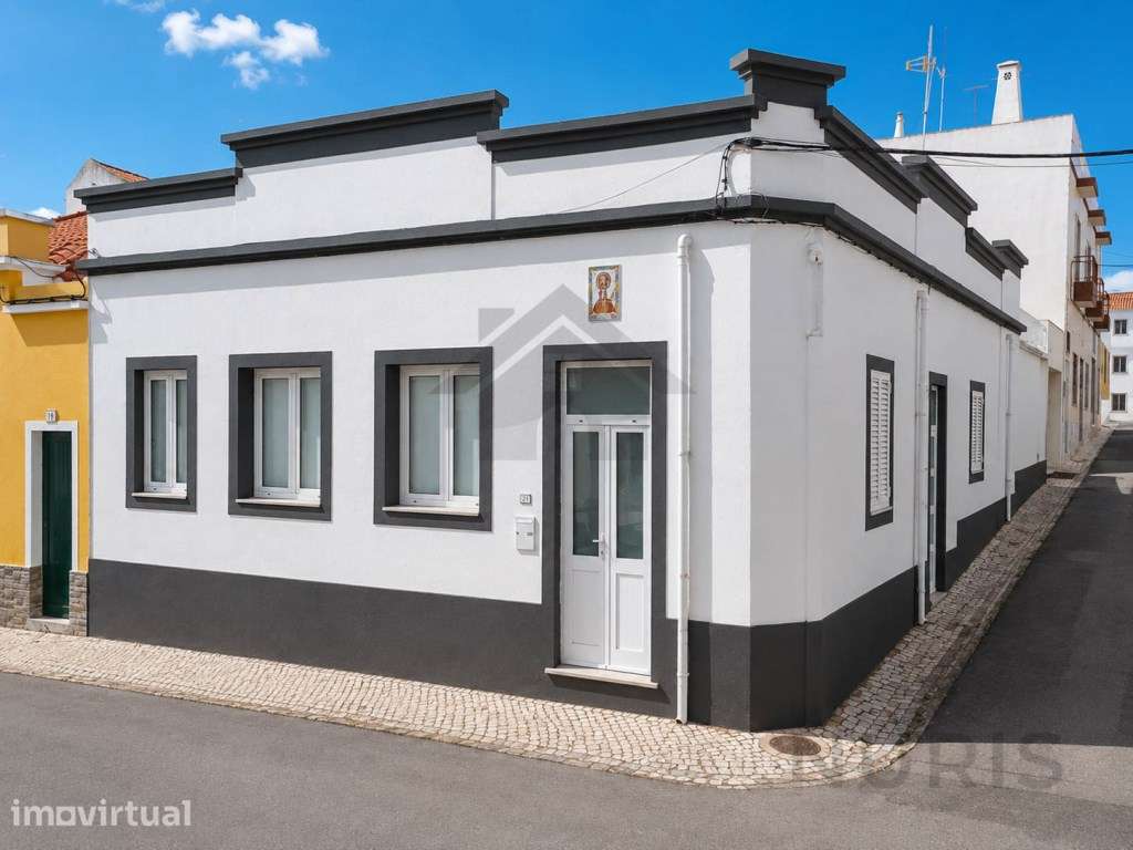 Moradia T3 com quintal e garagem para venda em Portimão - Grande imagem: 2/28