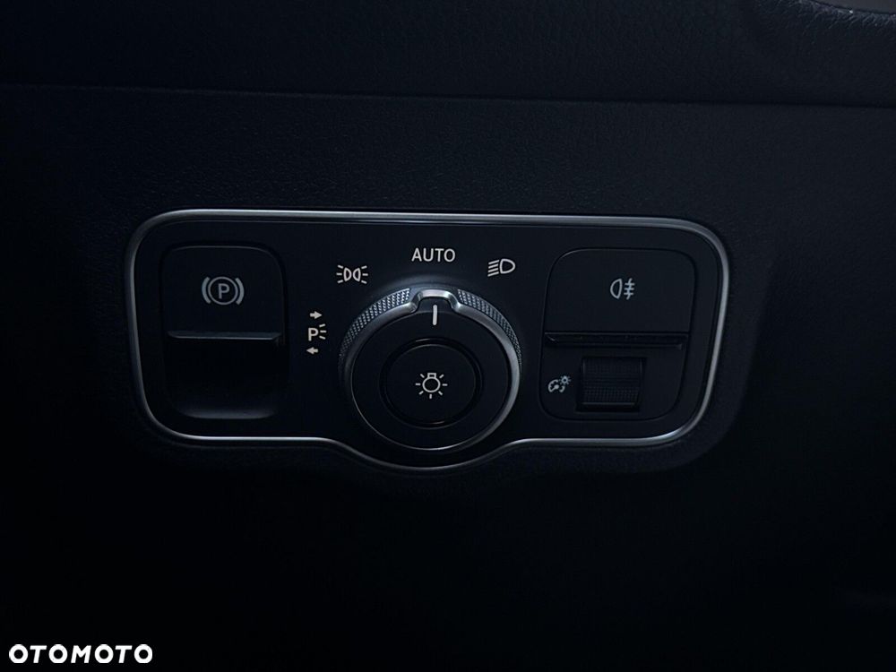 Mercedes-Benz GLB - 23