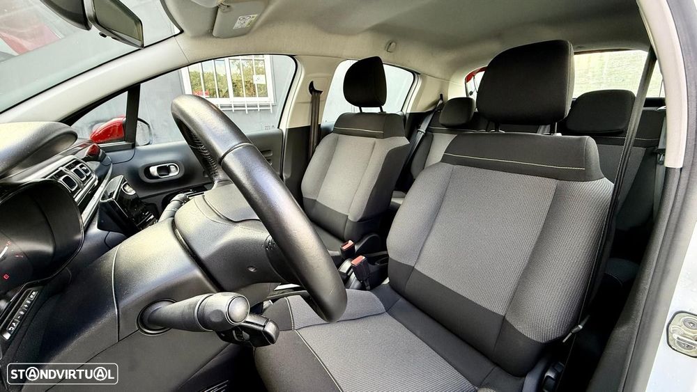 Citroën C3 1.2 PureTech Shine - 19