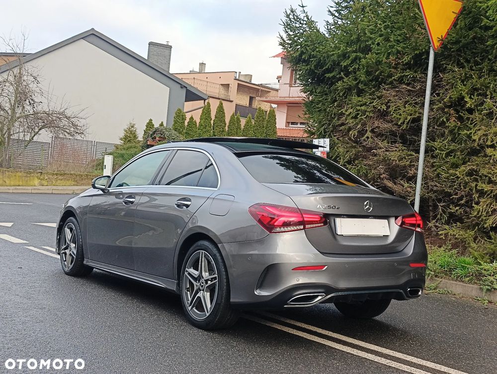 Mercedes-Benz Klasa A 250 e 8G-DCT AMG Line - 2