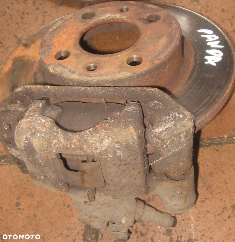 zacisk hamulcowy jarzmo lewy prawy FIAT PANDA II 1.2 8V - 3