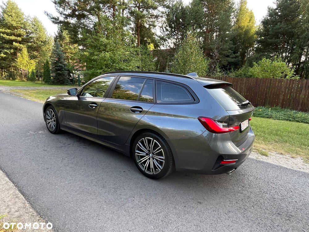 BMW Seria 3 318d Luxury Line - 21