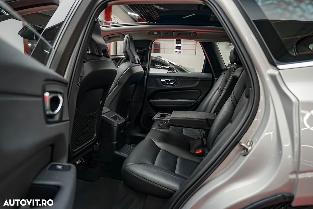 Volvo XC 60 Recharge T6 Twin Engine eAWD Inscription Expression - 12