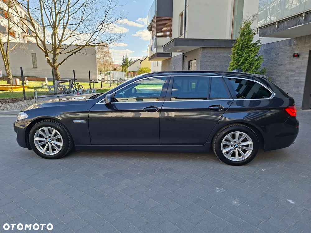 BMW Seria 5 528i Sport-Aut - 10