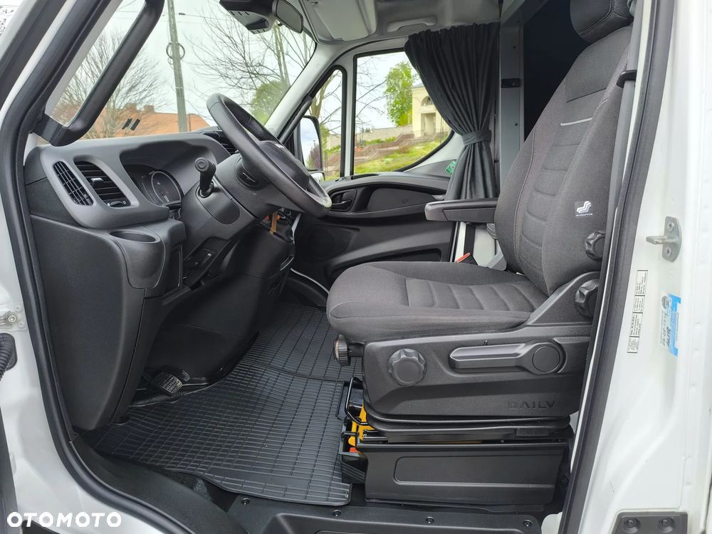 Iveco Daily 70C18 Sypialnia 2 Łóżka, WINDA!, 15 Palet, 2x Firana + Zsuwany Dach! - 18