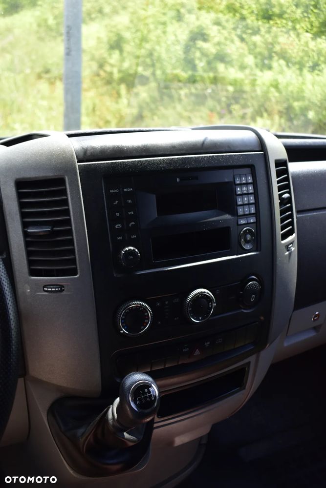 Mercedes-Benz Sprinter - 26