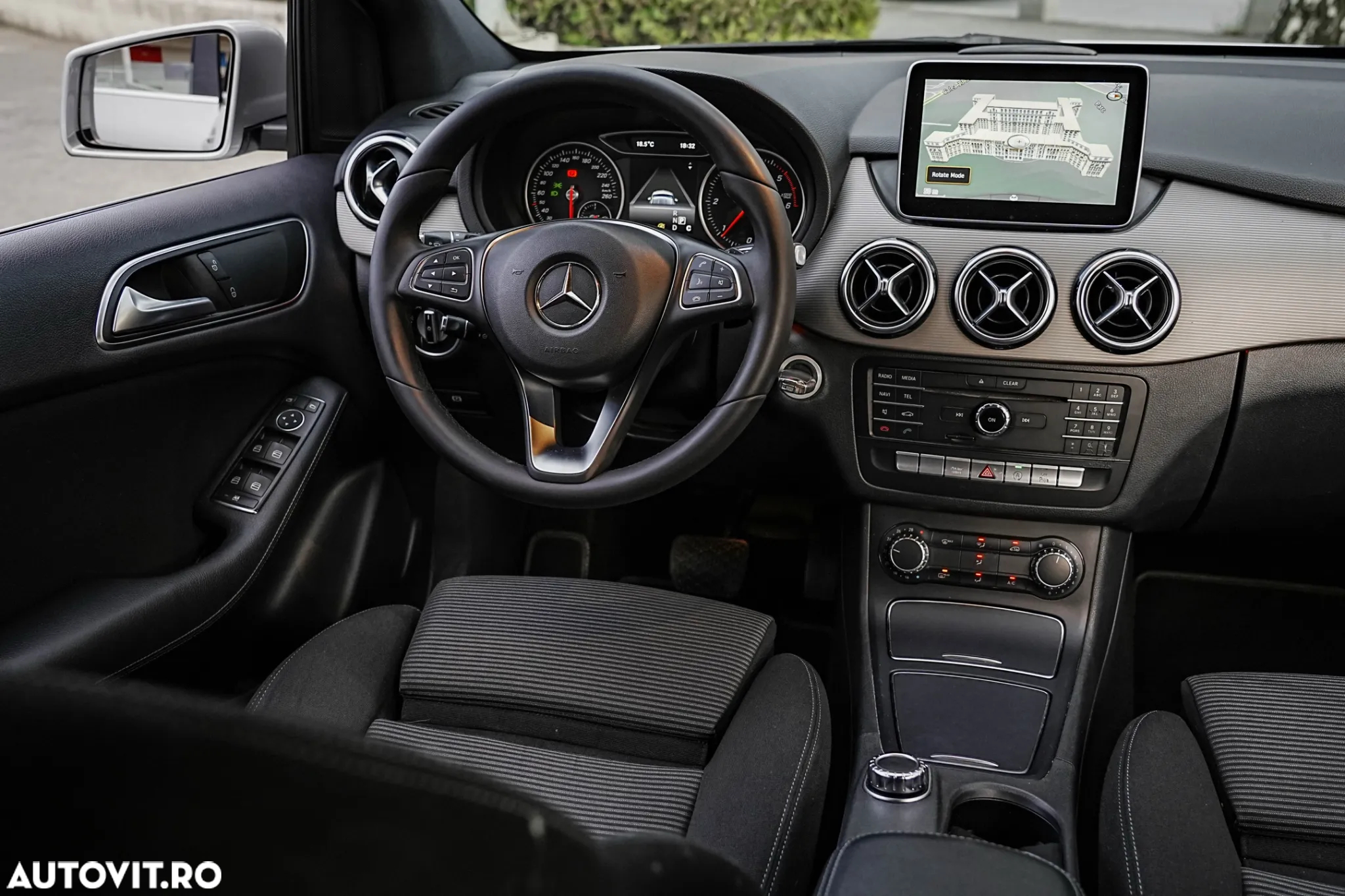 Mercedes-Benz B - 5