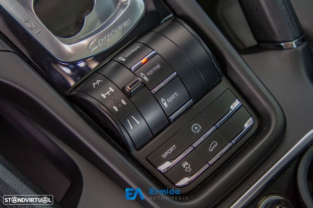 Porsche Cayenne - 42