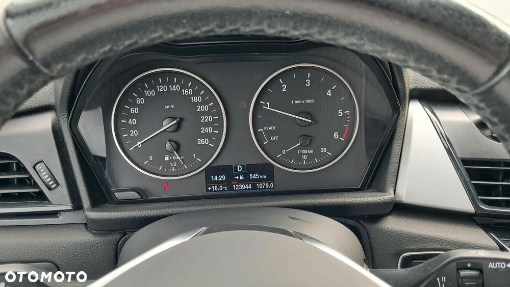 BMW Seria 2 218d Advantage - 11