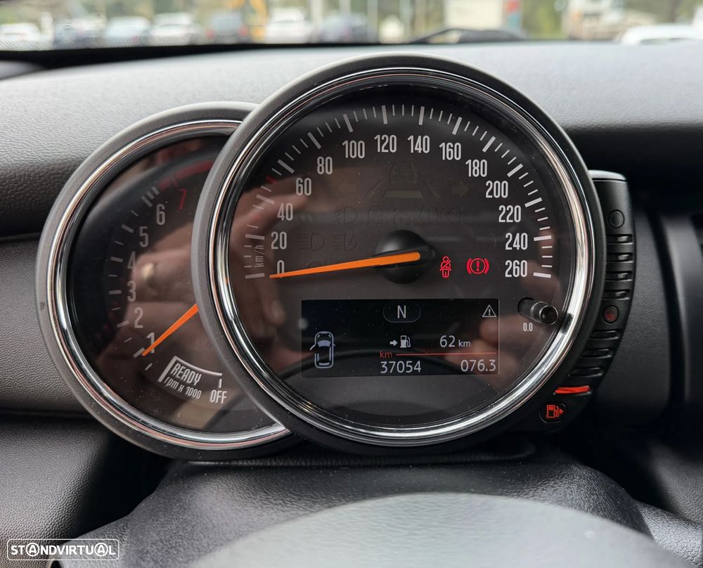 MINI 3 Portas One - 15