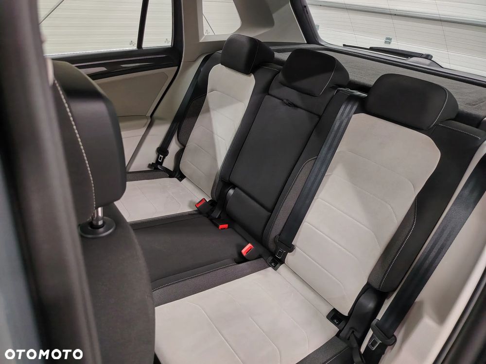 Volkswagen Tiguan 2.0 TDI SCR 4MotION DSG Elegance - 23