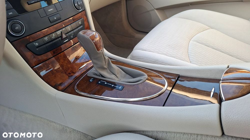 Mercedes-Benz Klasa E 200 Kompressor Automatik Elegance - 17