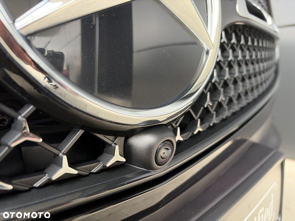 Mercedes-Benz GLC - 22