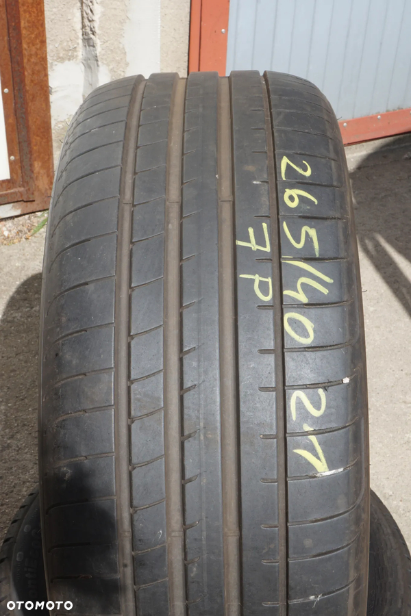 265 40 21 Goodyear eagle F1 21r