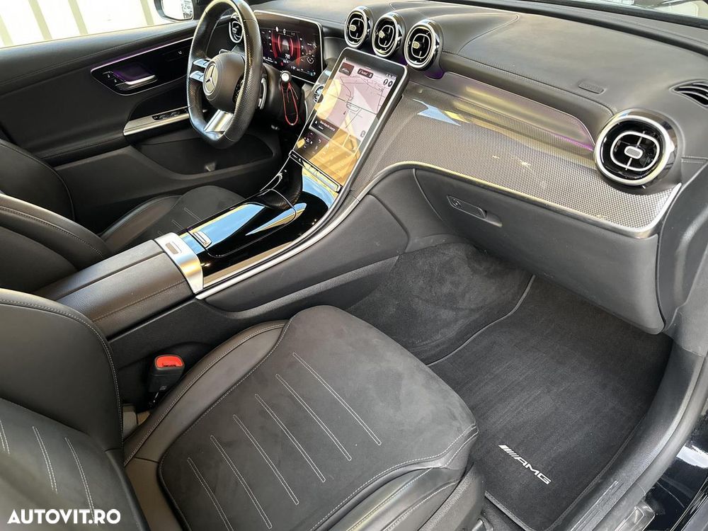 Mercedes-Benz GLC Coupe 300 4Matic 9G-TRONIC AMG Line Advanced - 12