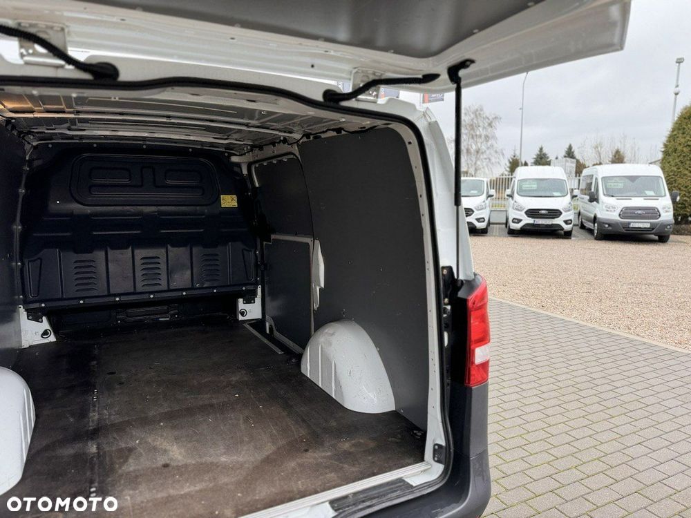 Mercedes-Benz Vito - 10