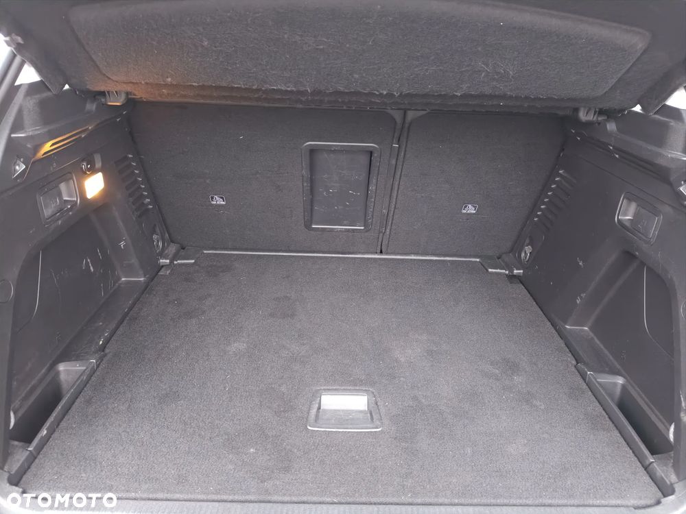 Peugeot 3008 1.5 BlueHDi Allure S&S EAT8 - 29