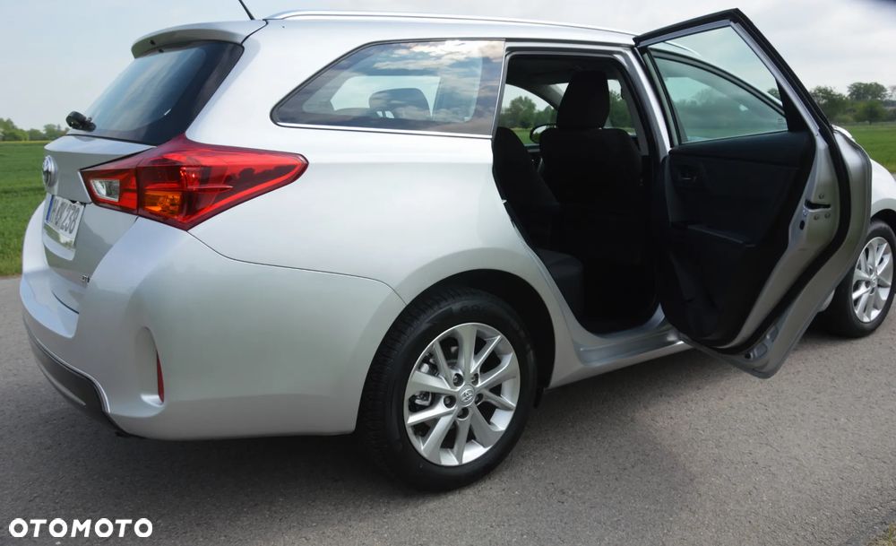 Toyota Auris - 23