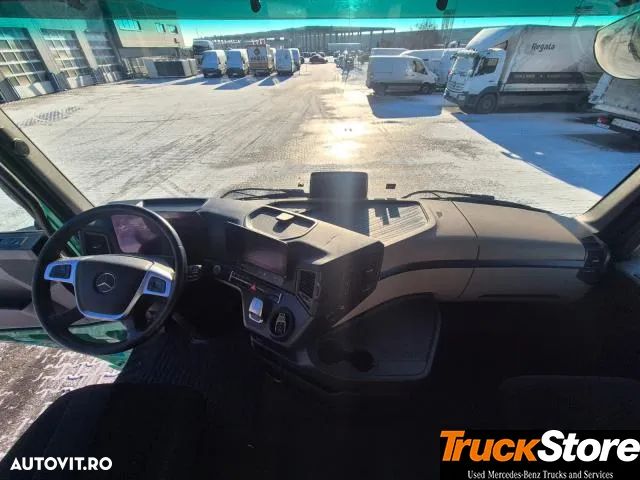 Mercedes-Benz Actors 1851 - 7