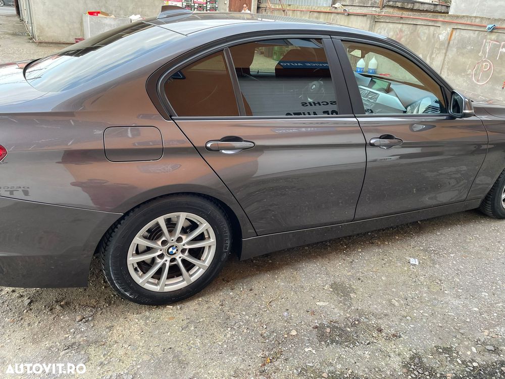 BMW Seria 3 320d DPF Aut. Edition Fleet - 4