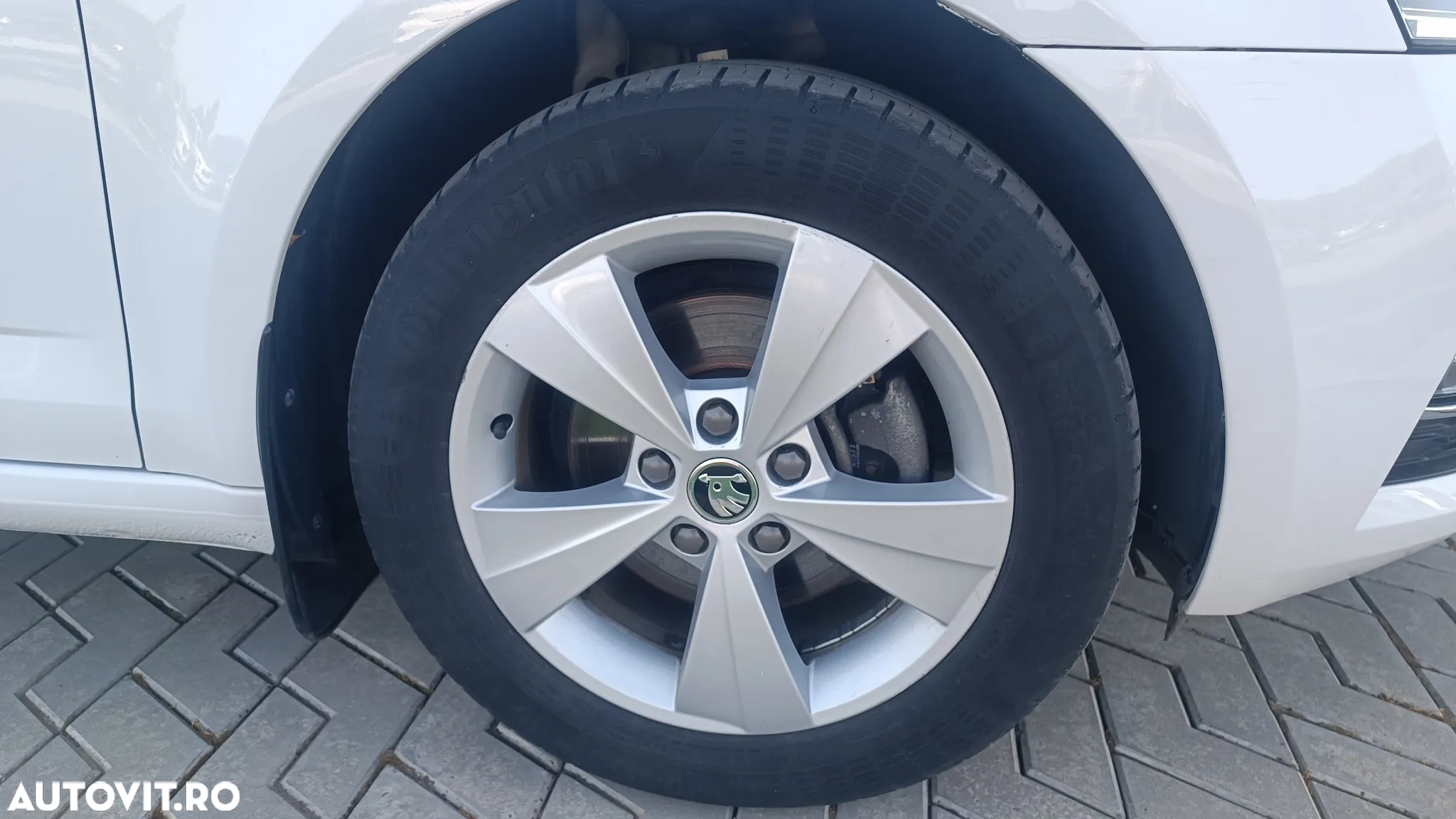 Skoda Octavia 2.0 TDI STYLE - 4
