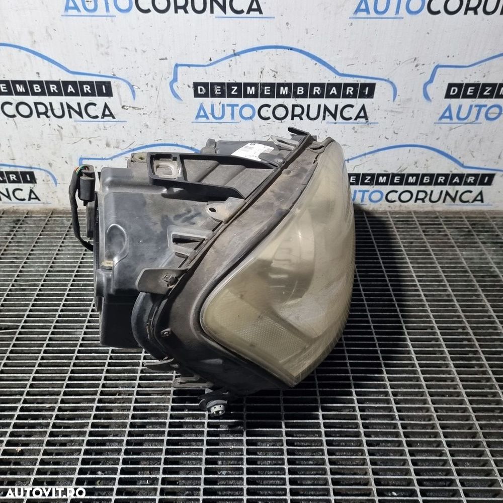 Far Dreapta Mercedes ML W164 Facelift 2008 - 2011 SUV 4 Usi (1072) Fara xenon ... - 2