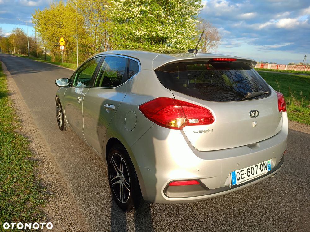 Kia Ceed 1.6 CRDi 128 ISG Platinum Edition - 3