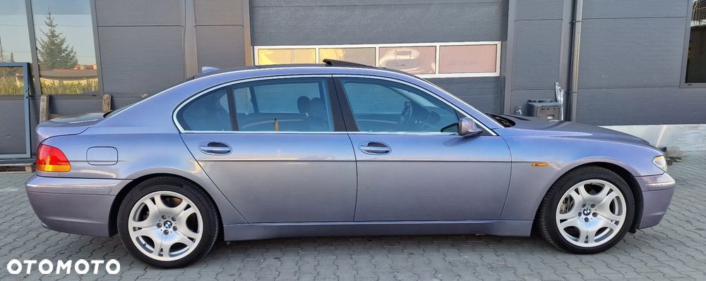 BMW Seria 7 745i L - 7
