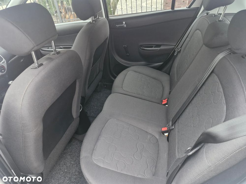 Hyundai i20 1.2 UEFA EURO 2012 Edition - 13