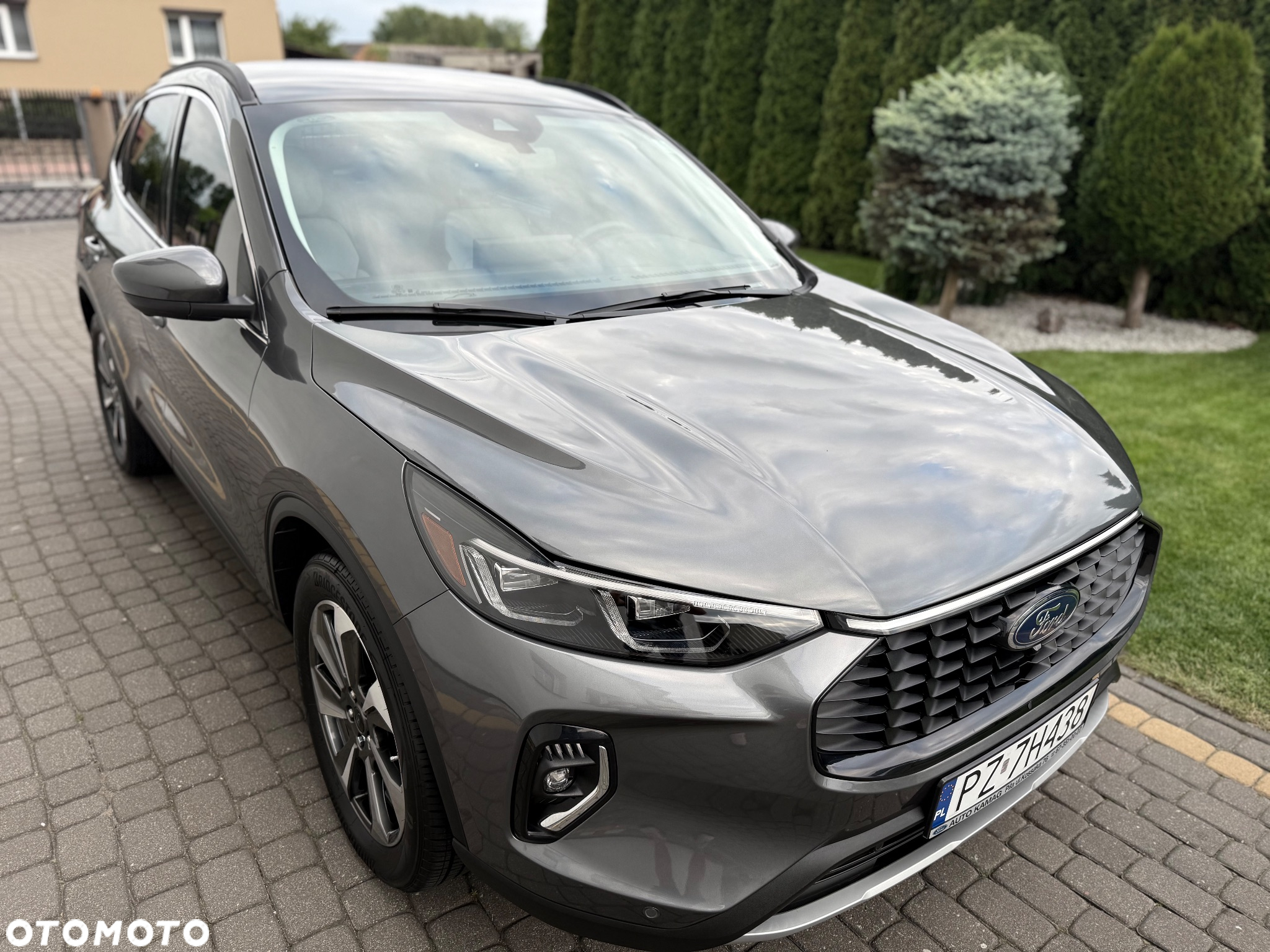 Ford Kuga - 10