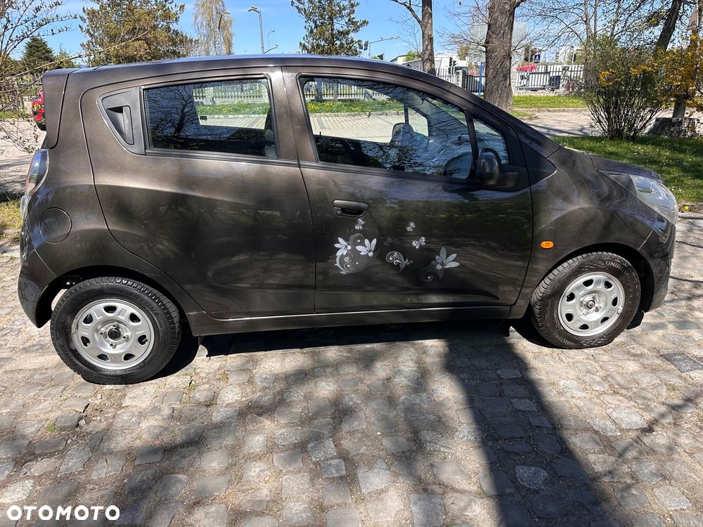 Chevrolet Spark 1.0 LT - 23