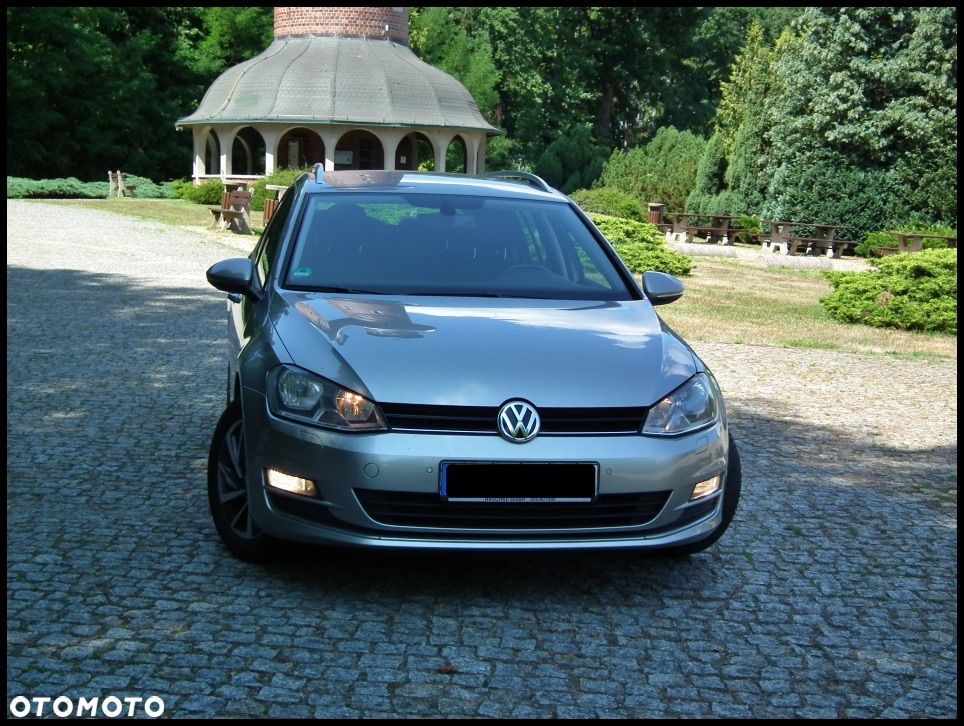 Volkswagen Golf Variant 2.0 TDI BlueMotion Technology Lounge - 2