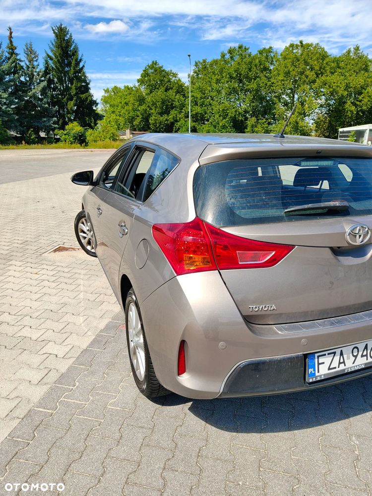 Toyota Auris 1.33 VVT-i - 4