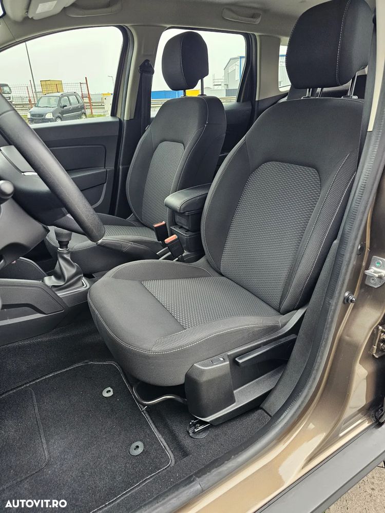 Dacia Duster SCe 115 2WD Prestige - 11