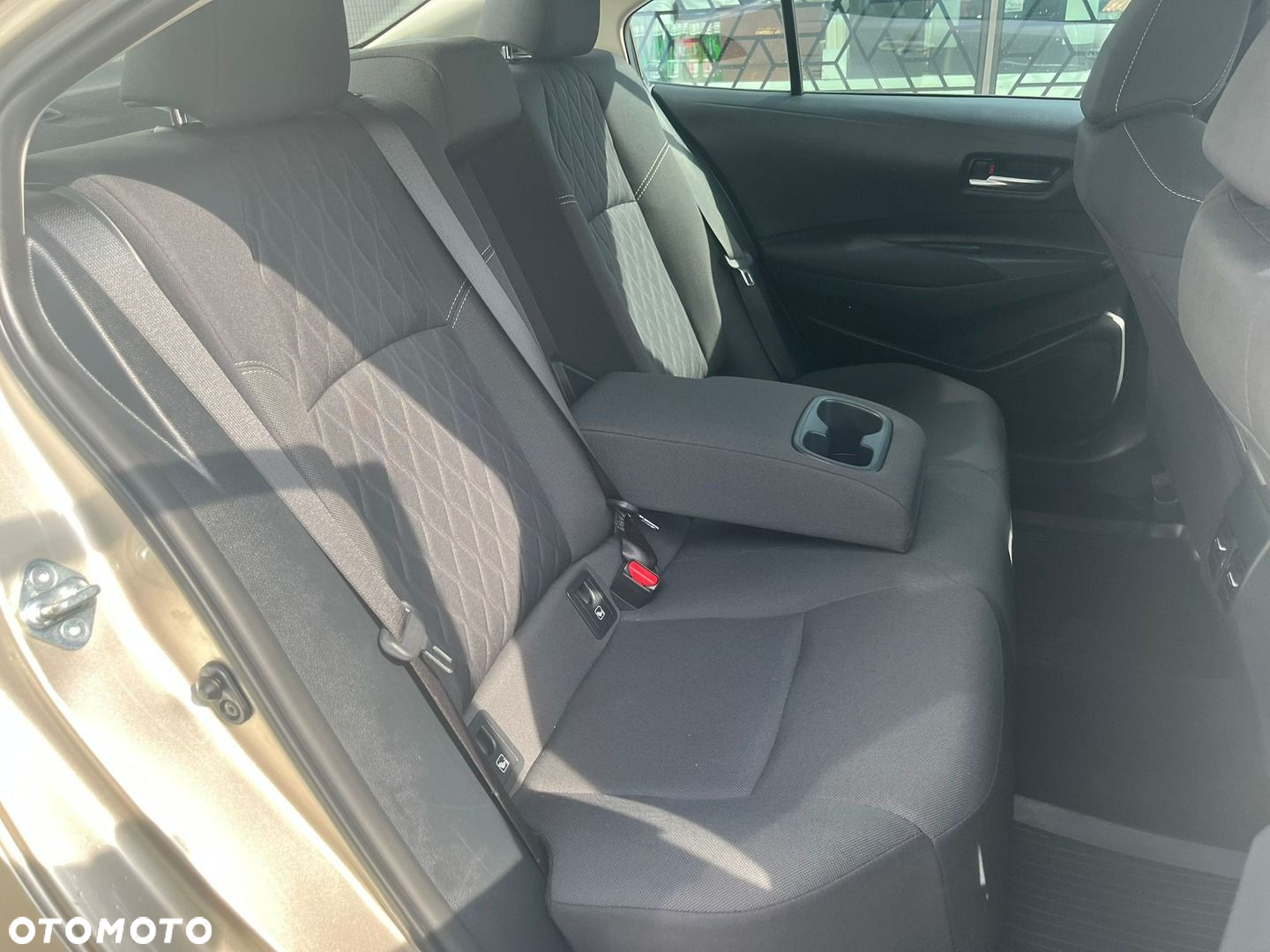 Toyota Corolla - 23