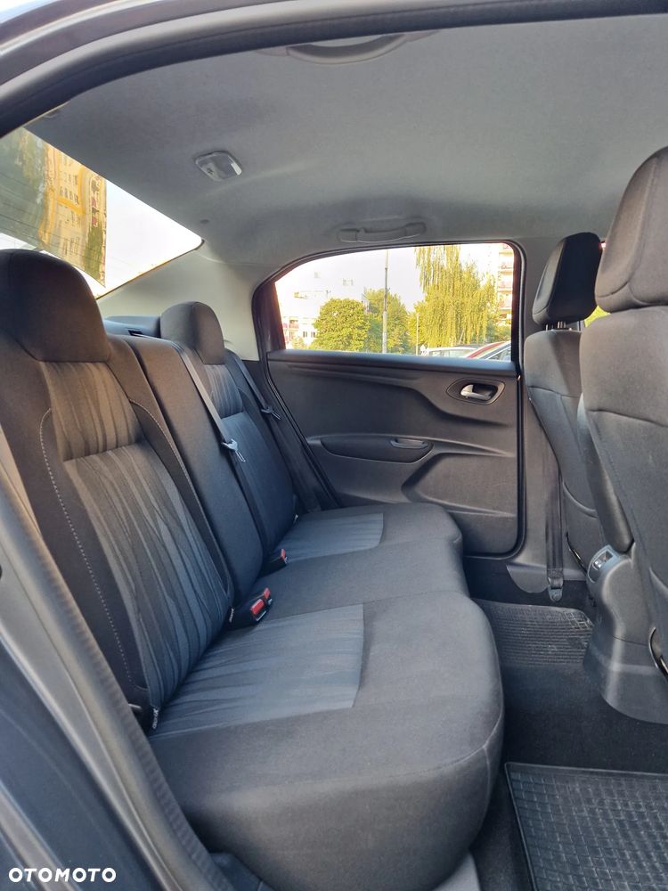 Peugeot 301 1.6 VTi Allure - 27