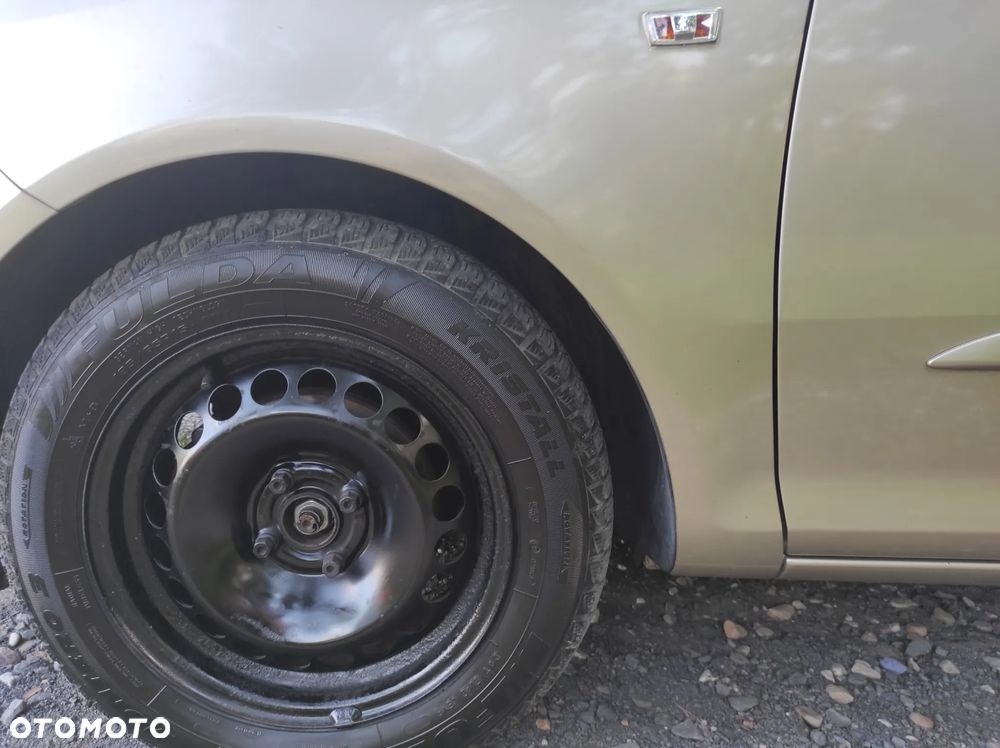 Opel Corsa 1.2 16V - 12