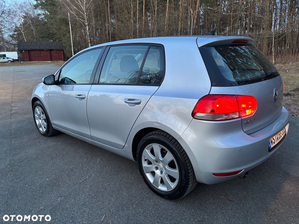 Volkswagen Golf 1.6 TDI DPF Highline - 5