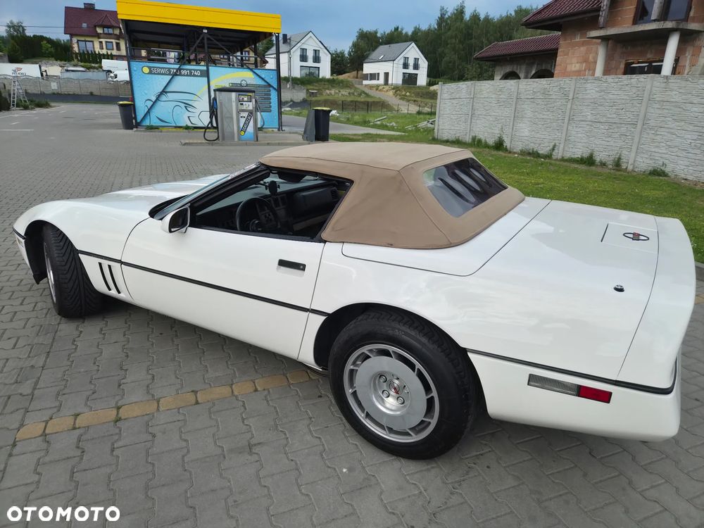 Chevrolet Corvette - 36
