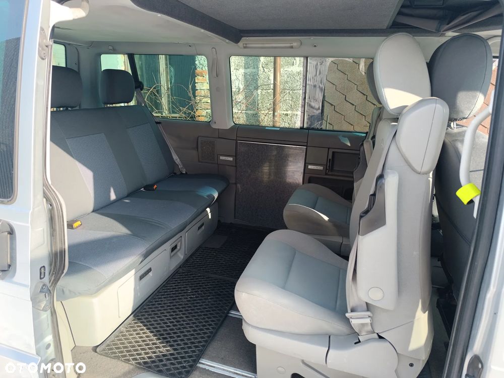 Volkswagen Multivan - 8