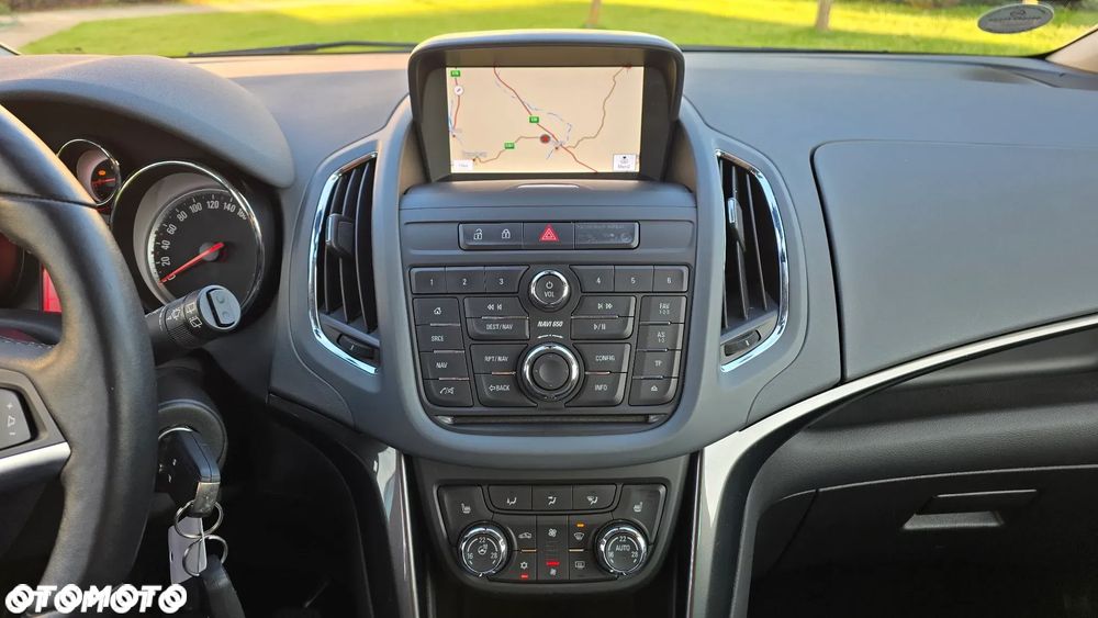 Opel Zafira - 16
