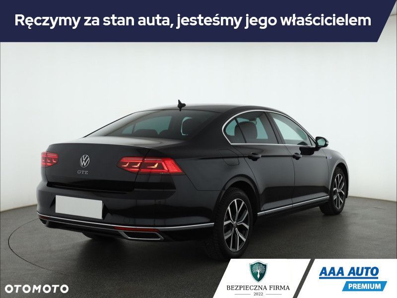 Volkswagen Passat - 7